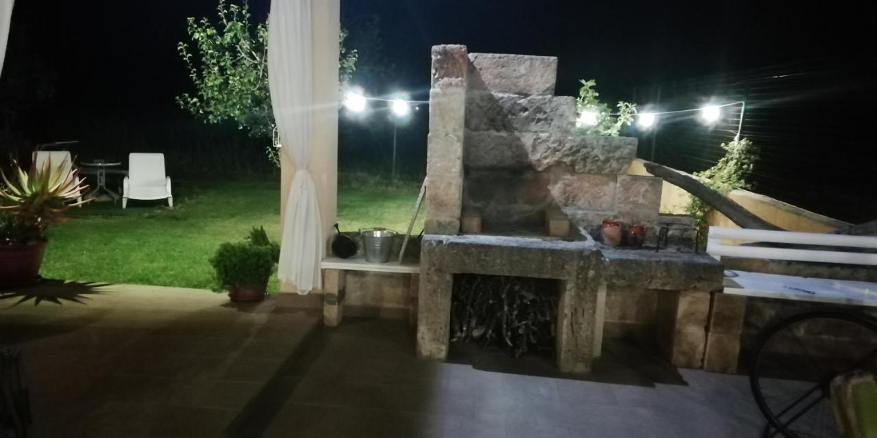Villetta Dote Казарано Екстериор снимка