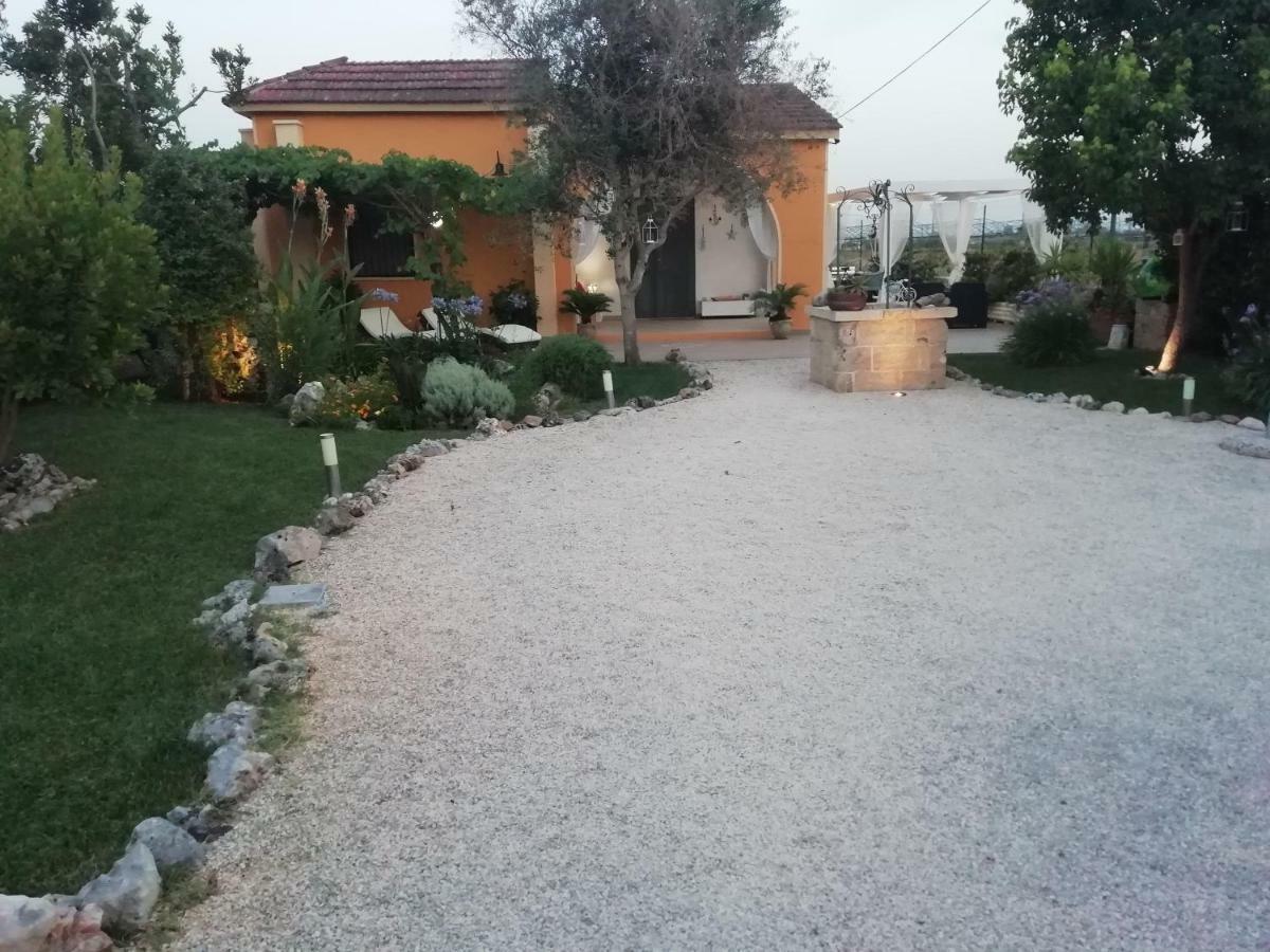 Villetta Dote Казарано Екстериор снимка