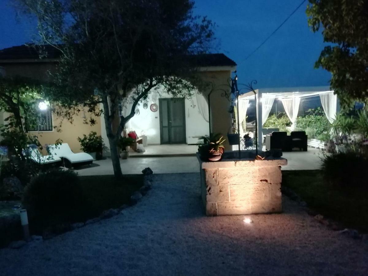 Villetta Dote Казарано Екстериор снимка